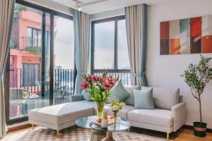 Margaery Boutique Apartment & Skyon9 Rooftop Bar