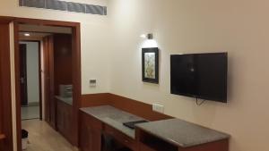 Paramount Inn