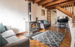 Maisons de vacances Beautiful home in Nanclars with Outdoor swimming pool, WiFi and 2 Bedrooms : photos des chambres