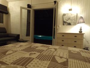 B&B / Chambres d'hotes Gite les bois 1 : photos des chambres