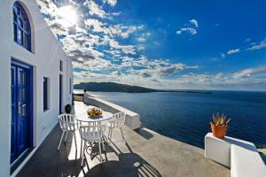 Domus Solis Luxury Villa Santorini Greece