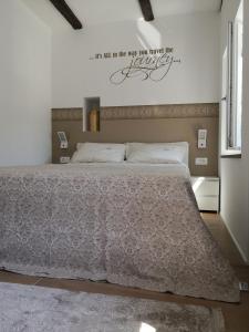 Caissa - an old country lady in a new modern dress