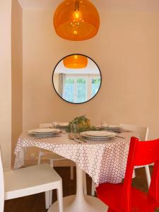 Appartements Beautiful 1950s style apartment close to the city center : photos des chambres