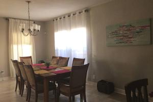 6 BRs Spacious Charming House, Great Neighborhood