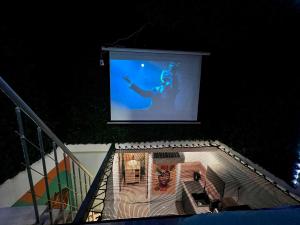 Capsule Safari - Jacuzzi - Nintendo Switch - Netflix & Home cinéma - Pouf géant - Filet suspendu