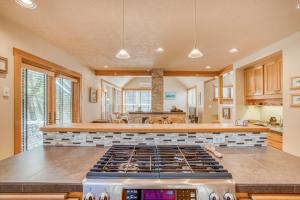 Barefoot Bungalow - Meredith Lodging