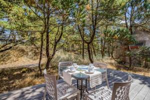 Barefoot Bungalow - Meredith Lodging