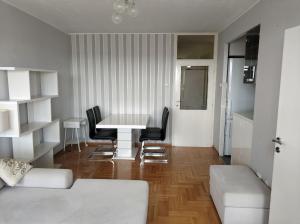 Alexplatz Danube View