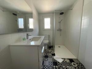 Appartements Superbe T2 Neuf Centre Ville Wifi Terrasse Netflix : photos des chambres