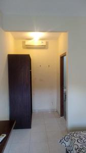 Phòng Tiêu Chuẩn Giường Lớn (Standard King Room)