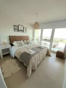 Increíble departamento con vista panorámica al río - Alto Verde