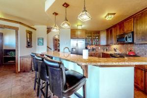 Cozens Pointe Circle