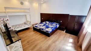 Old BATUMI MGZAVREBI APARTMENTS