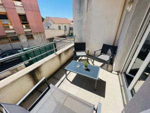 Appartements Studio le 2, Free Parking, Free WIFI, Transports : photos des chambres