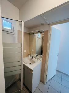 Appartements Studio le 2, Free Parking, Free WIFI, Transports : photos des chambres