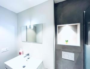 Appartements Le White Cosy a 5 minutes du Lac avec parking privatif gratuit : photos des chambres