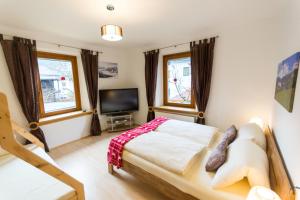 Ski-n-Lake City Apartments