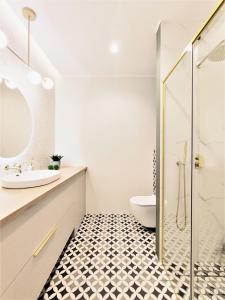 Unique View Apartment - 3pok, 4 łóżka, widok na rzekę, centrum, Netflix, parking, winda