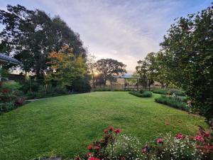 Lalani B&BSelf catering Cottages