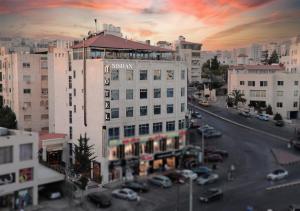 Nishan Hotel