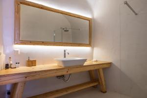 Karpimo Suites