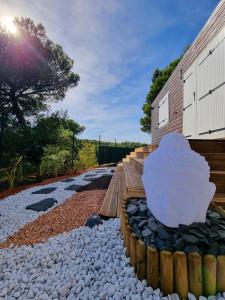 Chalets Fully renovated Chalet privatif suite romantique love balneo : photos des chambres