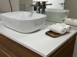 2 bedroom modern coastal retreat