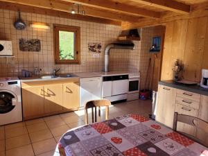 Chalets Le Mazot de Marie - chalet 6 pers : photos des chambres