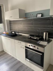 estrella24 LIVING ROOMS London
