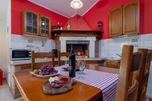 Apartment Red Romantic 2-1 