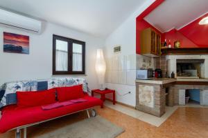 Apartment Red Romantic 2-1