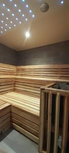 Chalets Ski Chalet - Chez Helene Ski fb : photos des chambres