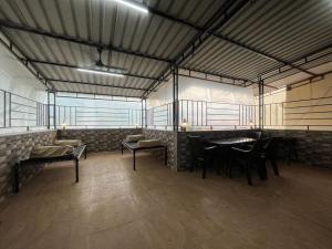 Homely condo in Lonavala