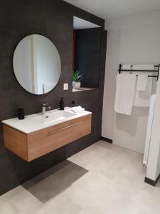 Ô Valanvron - Appartement dans une ancienne ferme neuchâteloise