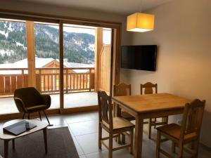 Maisons de vacances VAUJANYLOCATIONS - Domaine du Patre : photos des chambres