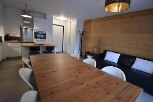 Maisons de vacances VAUJANYLOCATIONS - Domaine du Patre : photos des chambres