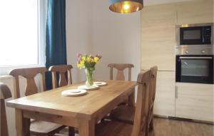 One-Bedroom Holiday Home In Biadoliny Szlachecki