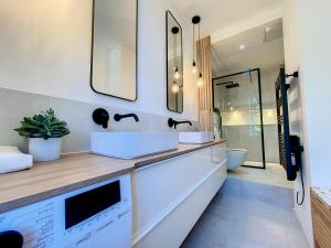 AppartChic - appartement standing - plein Centre & Parking privé