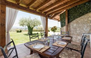 2 Bedroom Lovely Home In Massa Martana