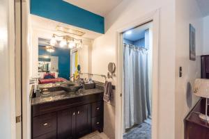 Remodeld5BR Modern Retreat with Covered Pool