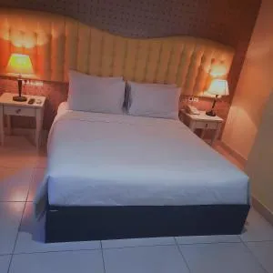 Anaya Hotel and Ballroom - 不拉士打宜