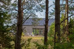 Saunaga puhkemaja Spithamis, 250 meetrit merest! - Nõva