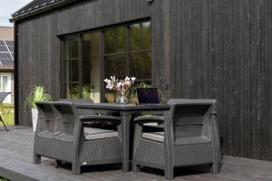 Saunaga puhkemaja Spithamis, 250 meetrit merest!