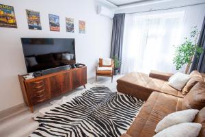 On the Castle Hill, near Chain Bridge