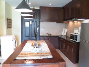 638 Top Floor 2 Brs2baths 1km Walking To Beach