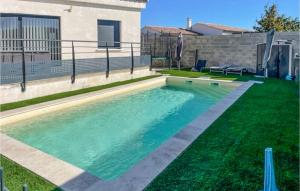 Nice home in Piolenc with Outdoor swimming pool, WiFi and 4 Bedrooms