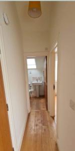 1 Bed Loft - Sleeps 2 - Parking - Wifi