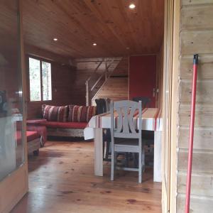 Chalets la cabane au fond du jardin : photos des chambres