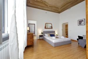 Cavour 2 bedrooms apartment