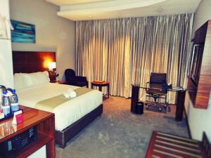 The Grand Palace Hotel